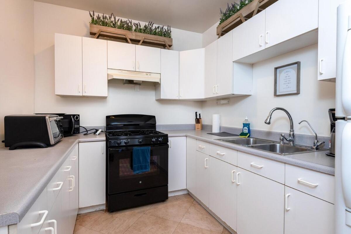 Appartement Spacious 2br With Full Kitchen & Dining In Beverly Hills Los Angeles
