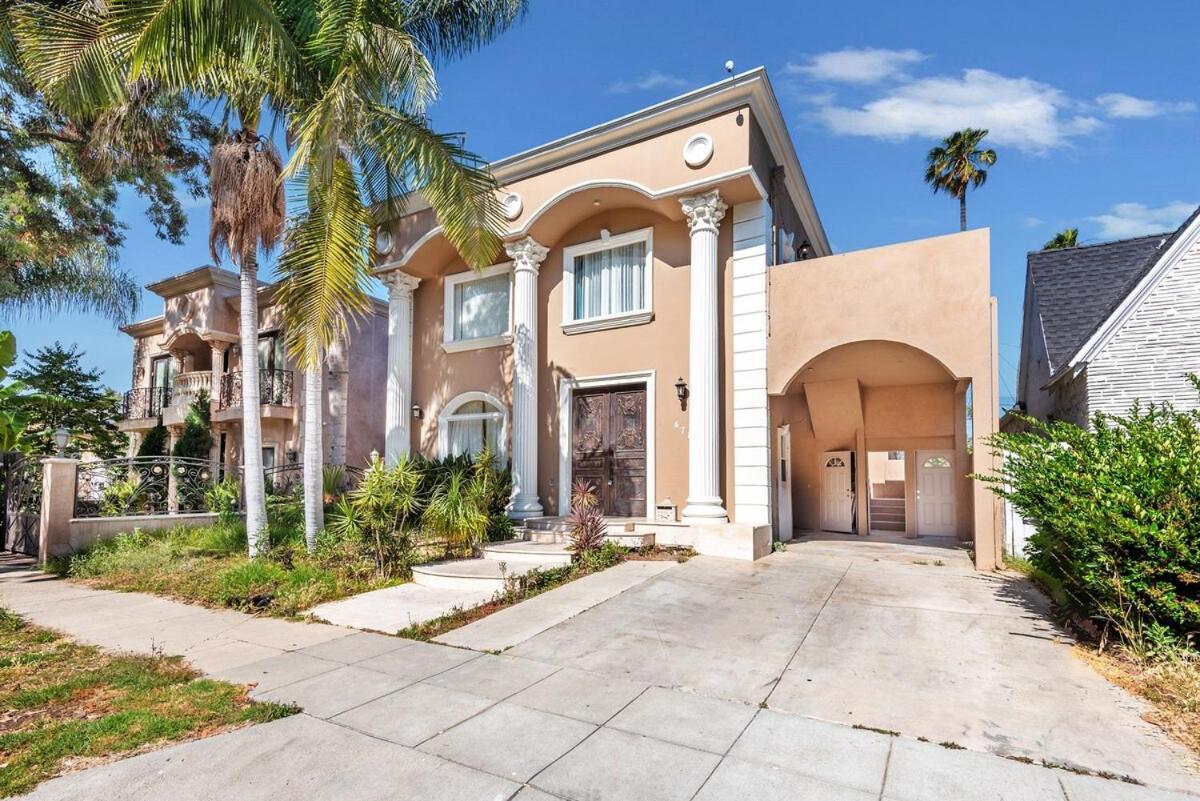 Spacious 2br With Full Kitchen & Dining In Beverly Hills Appartement *